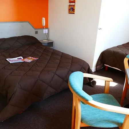 Hotel Logis La Rose Des Vents Volvic